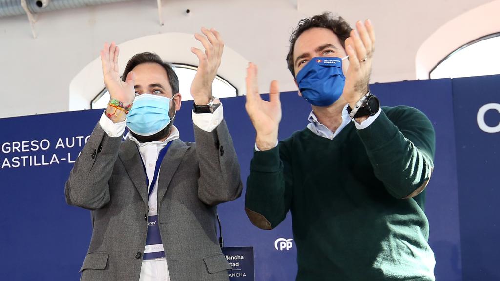 Paco Núñez (i) y Teodoro García Egea (d), este sábado en Puertollano.