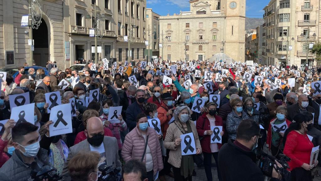 Aspecto que lucía la plaza durante la concentración.