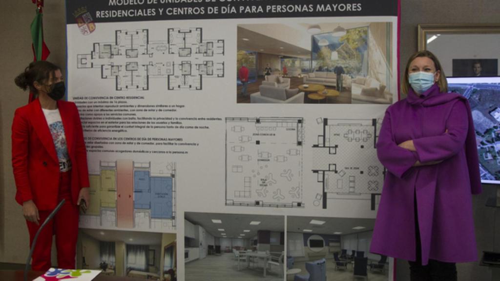 La consejera Isabel Blanco, durante la presentación de la nueva residencia de mayores de Zamora