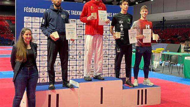 Óscar Hernández en el pódium