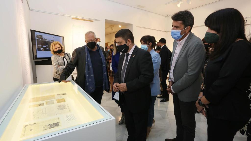 La exposición dedicada al poeta estará en el palacio provincial hasta marzo de 2022.