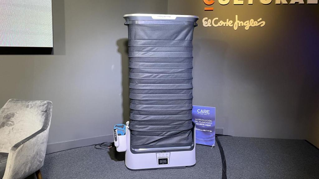 El robot de planchado de Rowenta en funcionamiento.