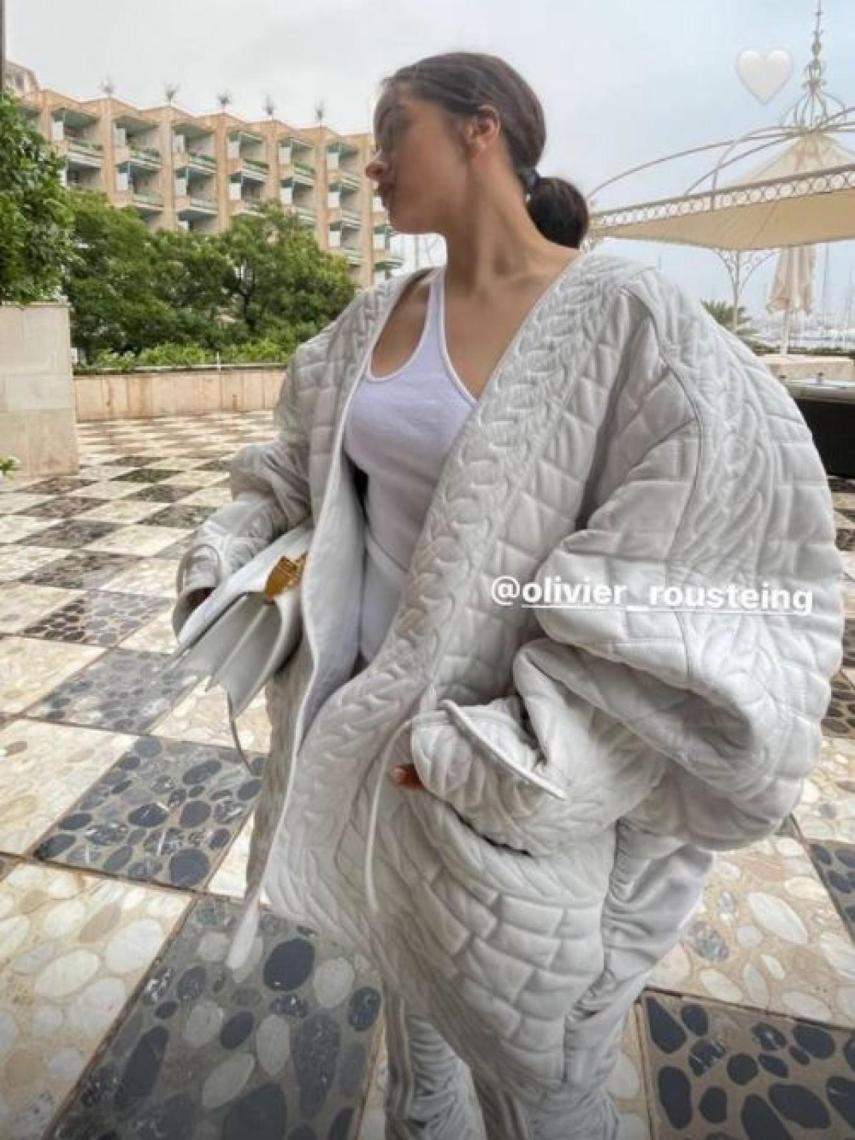 La cantante Rosalía con 'total outfit' de Balmain.