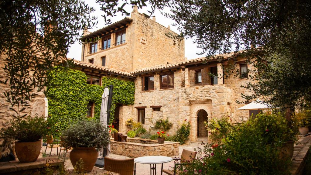 El hotel La Torre del Visco, una antigua masía en el valle del río Tastavins.