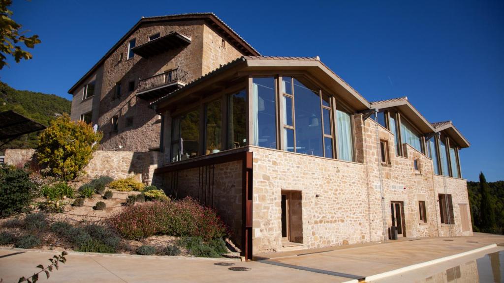 La premiada ampliación del edificio se ha realizado con tapial, una técnica antigua y biosostenible.