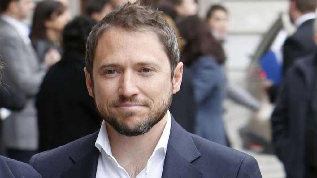 Quién es Manuel Martos, el músico (e hijo de Raphael) que va a ‘Pasapalabra’ de invitado