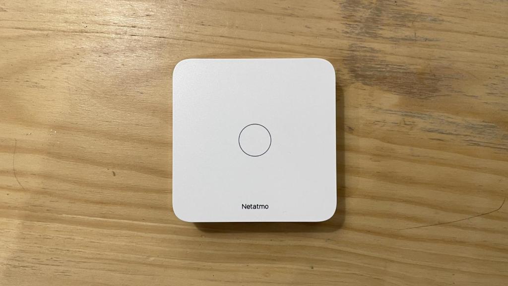 Netatmo tiene un nuevo detector inteligente de monóxido de carbono.