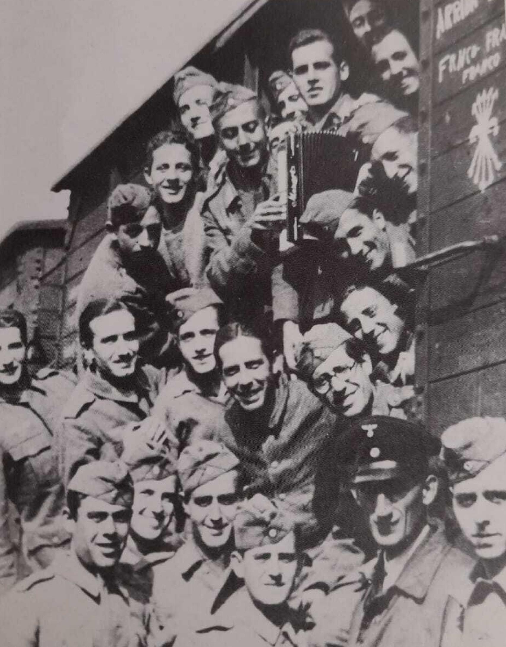 Un grupo de voluntarios de Albacete en la División Azul.