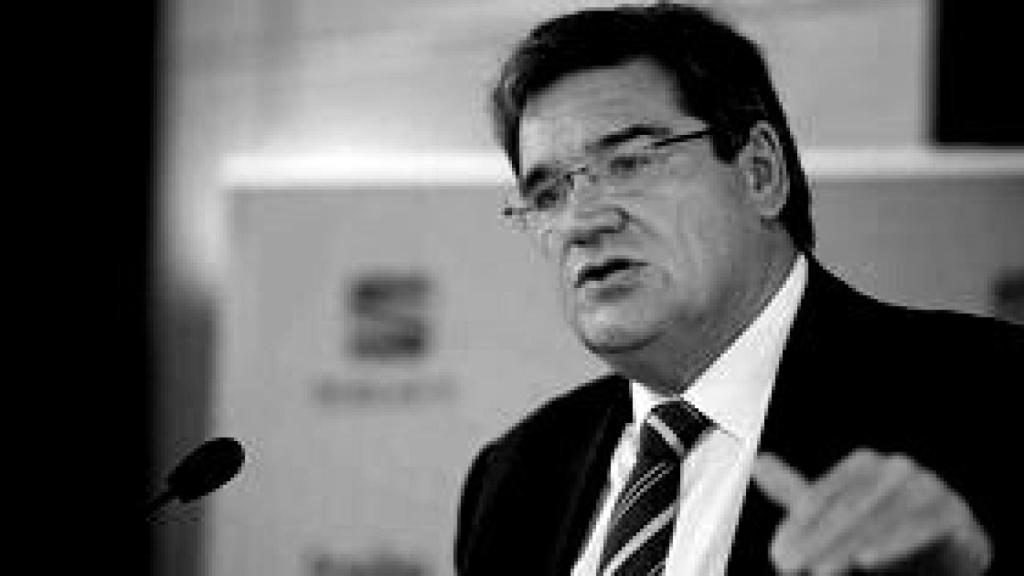 Escrivá da la espalda a los jóvenes