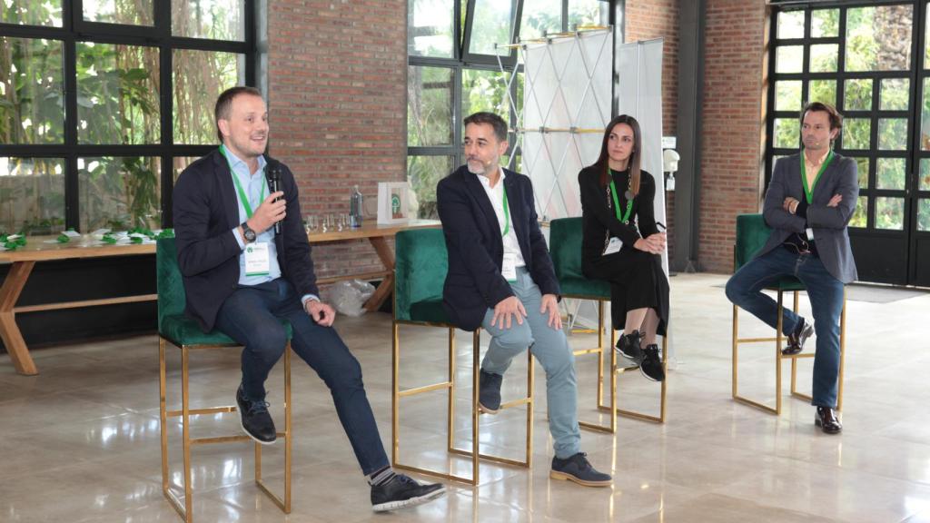 El nuevo presidente de AEFA tomando la palabra este viernes.