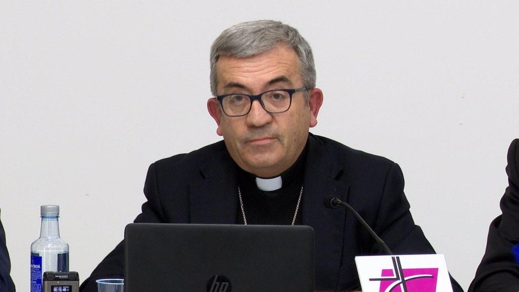 El secretario general de la Conferencia Episcopal Española (CEE), Luis Argüello.