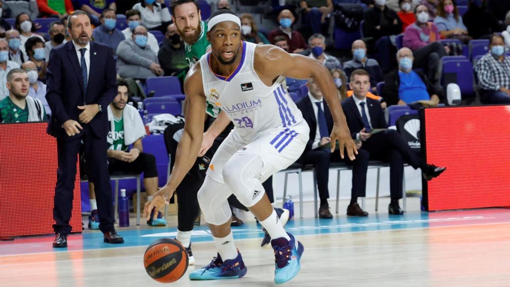 Yabusele, en un partido del Real Madrid de Baloncesto en la temporada 2021/2022
