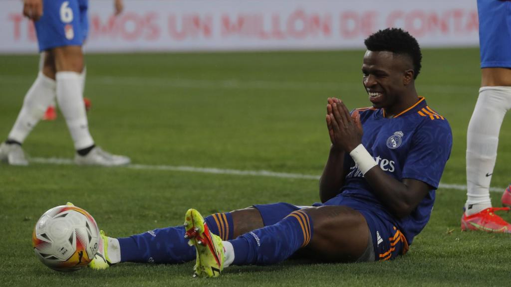 Vinicius se lamenta por una ocasión fallada