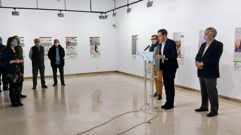 La Diputación de Valladolid, la AECC y Caja Rural de Zamora, juntas en la presentación de la exposición