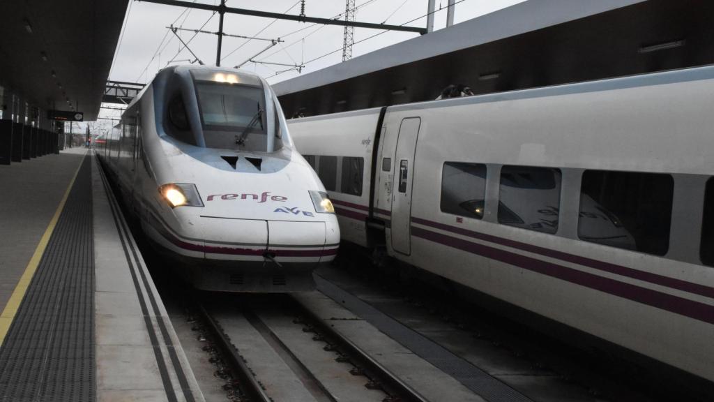 Uno de los trenes de alta velocidad que opera en el AVE a Galicia.