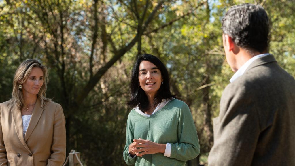 Carmen Ponce, en el centro, durante la presentación del Proyecto Jarama.