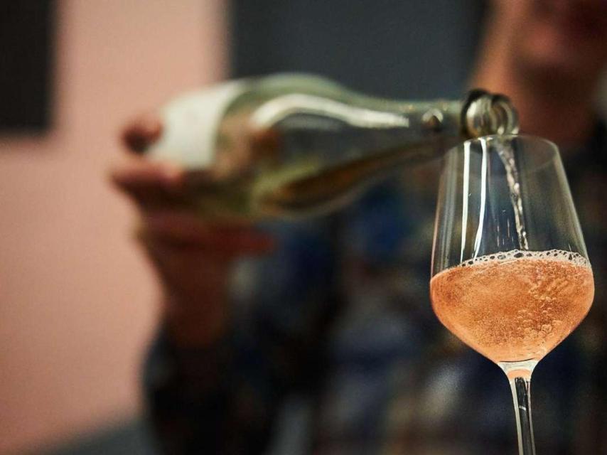 Los espumosos pueden ser blancos, rosados o tintos.