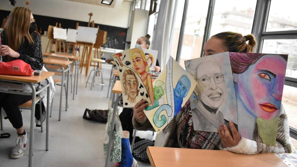 Mujeres importantes de la historia son protagonistas de la baraja de cartas por la igualdad en Petrer.