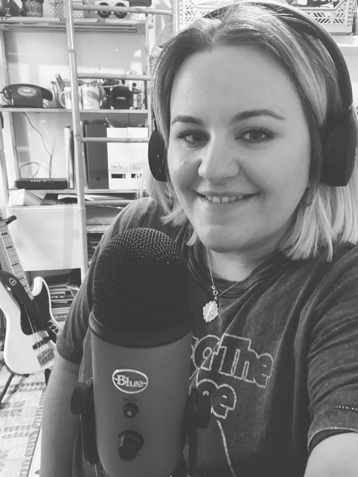 Ana durante la grabación del podcast ‘Moito Ollo!’