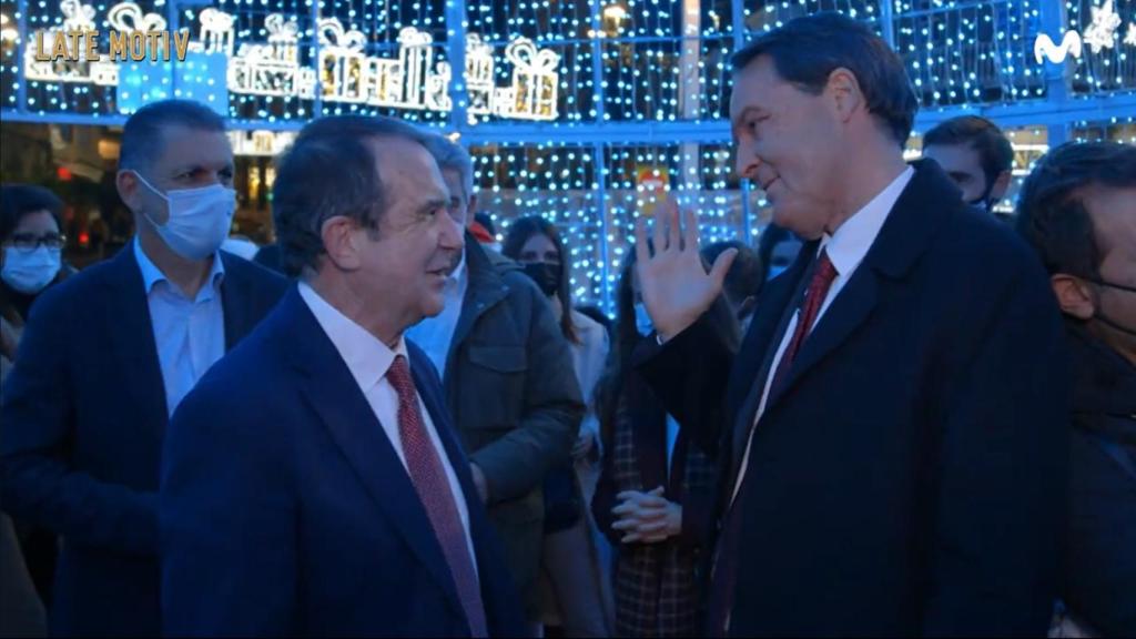 El saludo entre Abel Caballero y Abel Caballero ‘bis’.