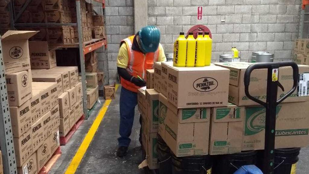 Empleado de Quaker State, empresa de distribución de lubricantes de México que es cliente de SmartMonkey.