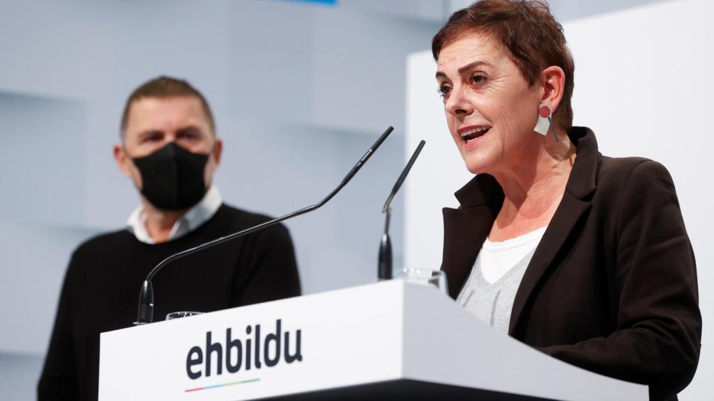 Mertxe Aizpurúa y Arnaldo Otegi.