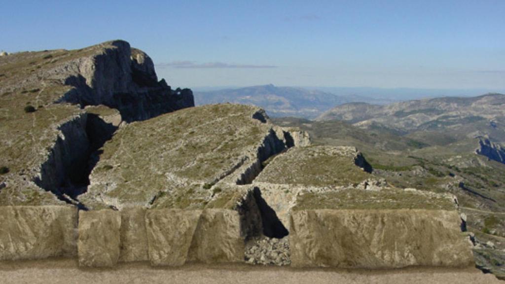 Simas de Partegat en Sierra de Aitana, Alicante.