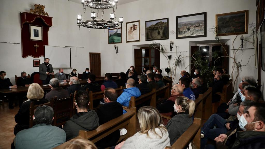 El presidente del PP de Castilla-La Mancha, Paco Núñez, este jueves en Atienza (Guadalajara)