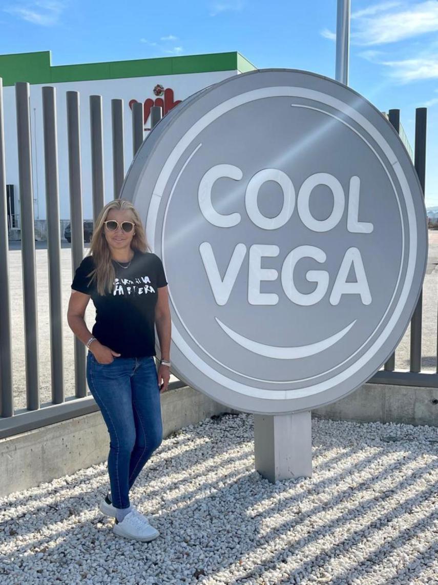 Belén Esteban en las instalaciones de Cool Vega Company en Alhama de Murcia.