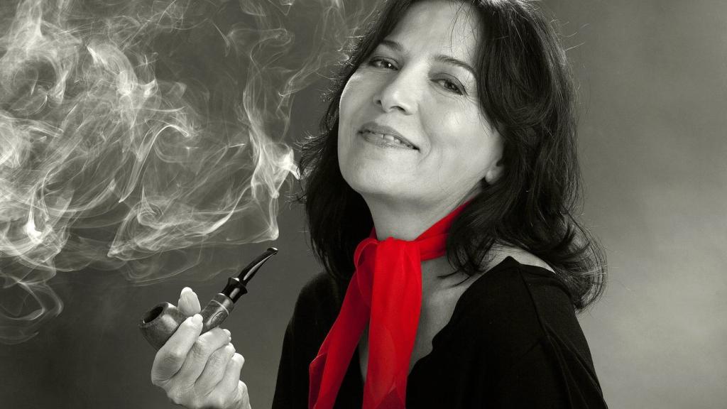 La cantante María Lavalle en una imagen promocional de su disco homenaje a George Brassens.