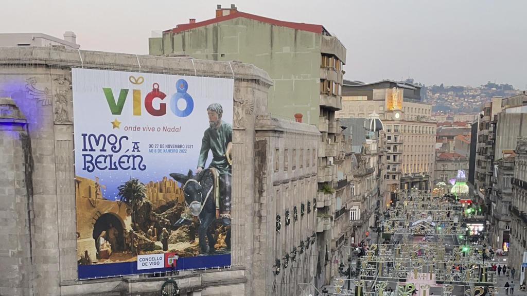 Cartel del Belén monumental en la fachada de la Casa das Artes.