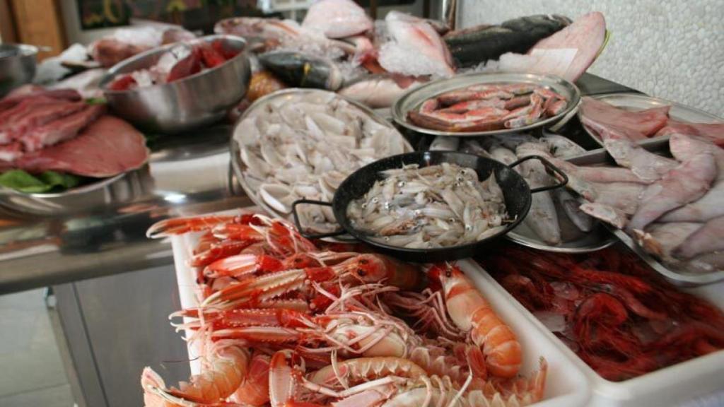 Este restaurante cuenta con su propio barco de pesca.