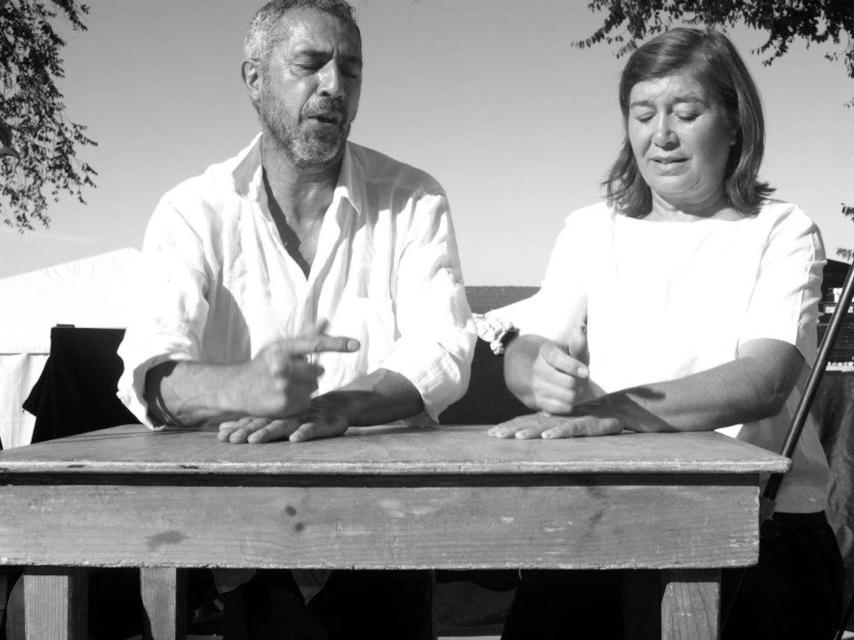 Eusebio y Pilar 'Mayalde', tocando 'Las panaderas'