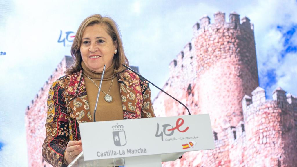 Rosa Ana Rodríguez, consejera de Educación de Castilla-La Mancha, en Almansa (Albacete). Foto: JCCM