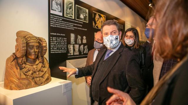 El presidente de Castilla-La Mancha, Emiliano García-Page, ha inaugurado la exposición ‘150 años con los Íberos: 1871-2021’ en el Museo de Albacete