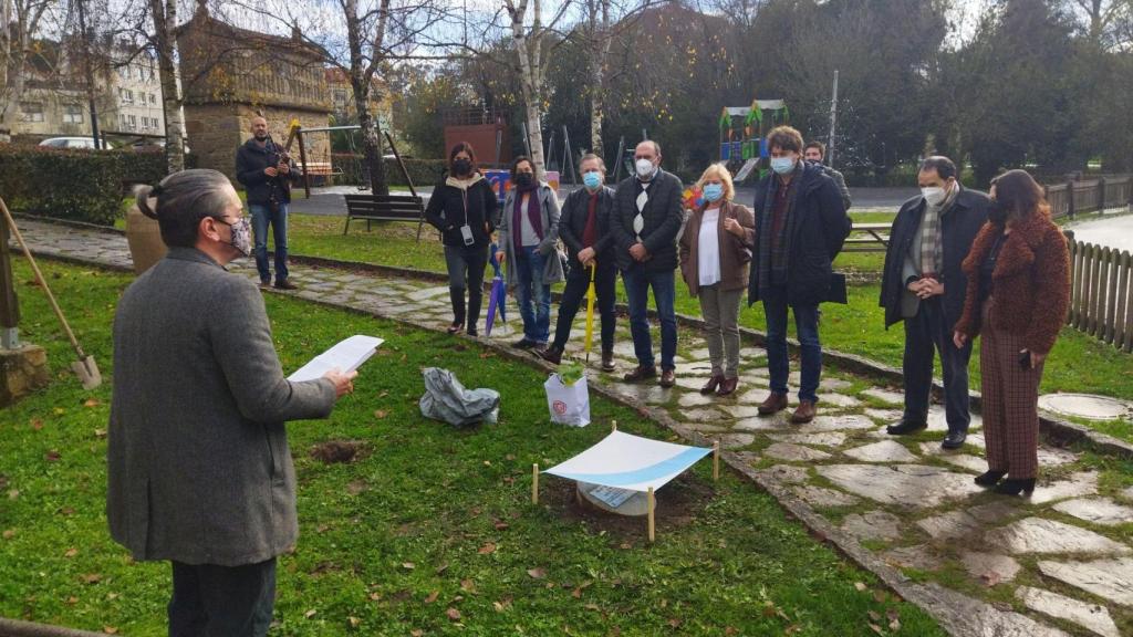 Arteixo (A Coruña) planta una hermana de la higuera de la casa de Rosalía en Padrón