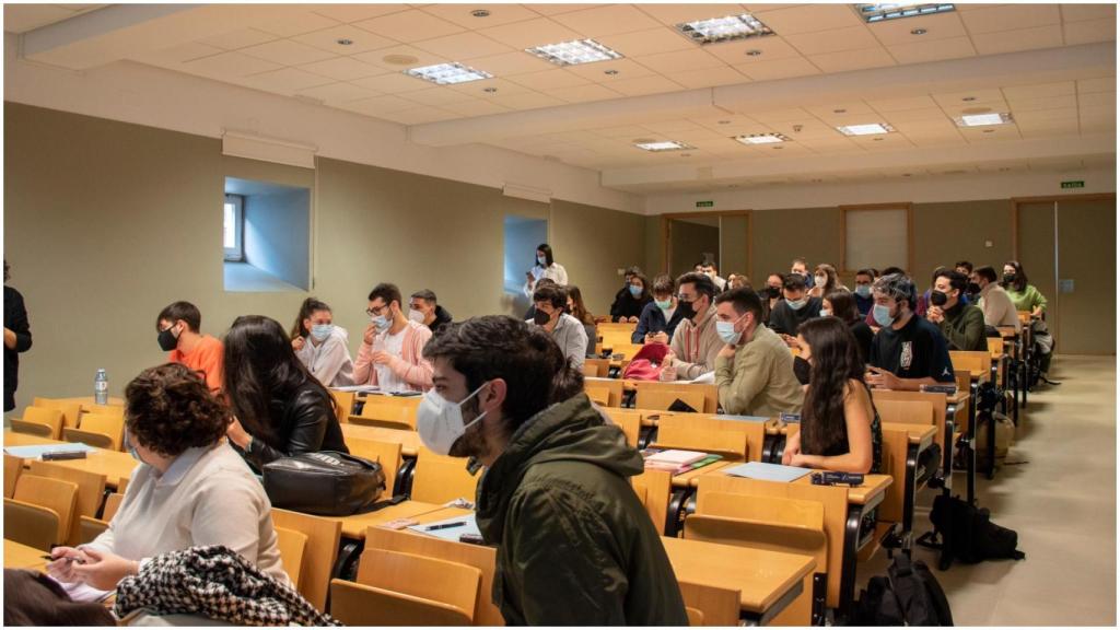 Alumnado de la EUDI durante el seminario.