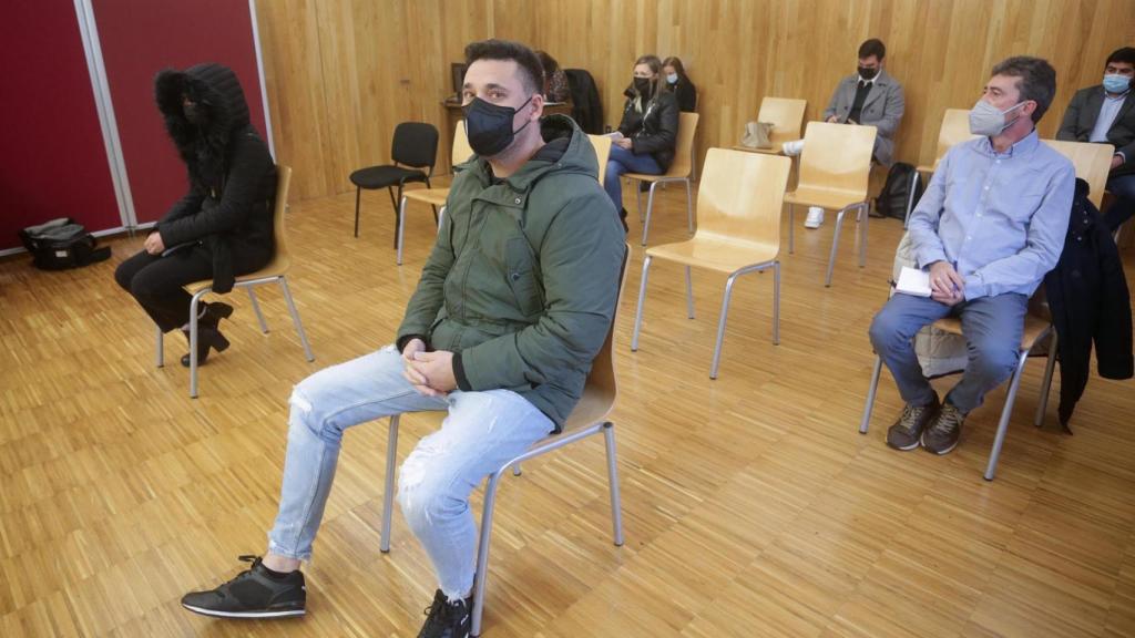 G.P.S (i) y J.M.P.N (d) declaran como acusados en el marco de la ‘Operación Carioca’.