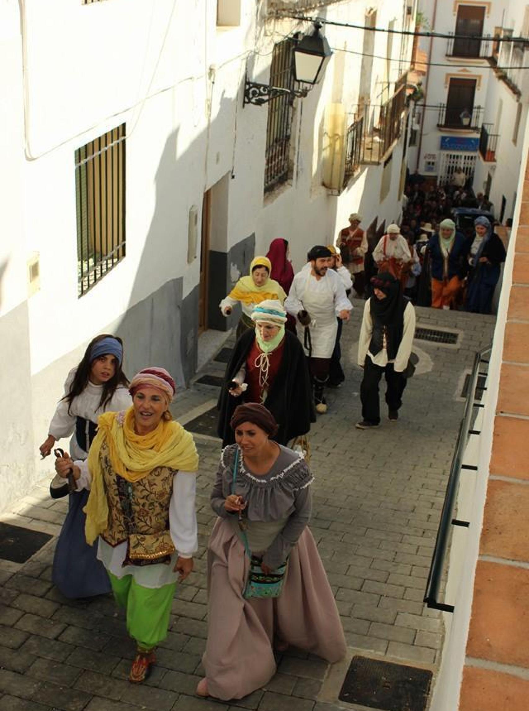 La tradicional cencerrada en Tolox.