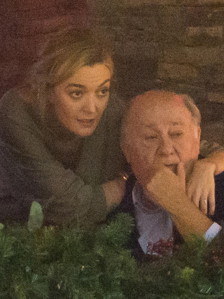 Marta junto a su padre, Amancio, en una imagen tomada en diciembre de 2018.