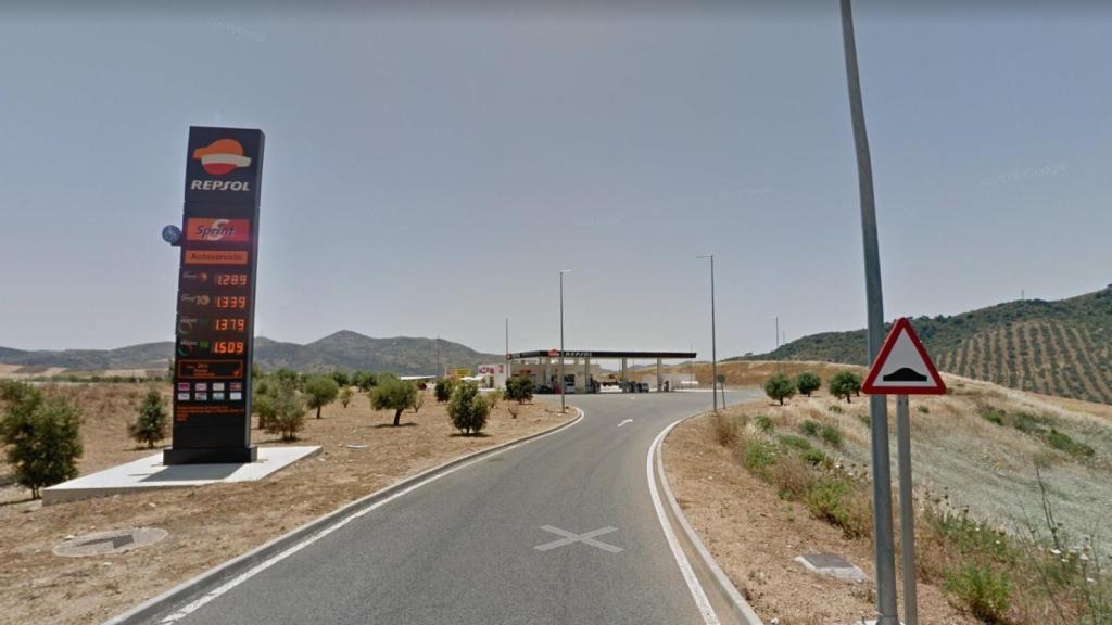 La gasolinera en la que se encontró el cuerpo