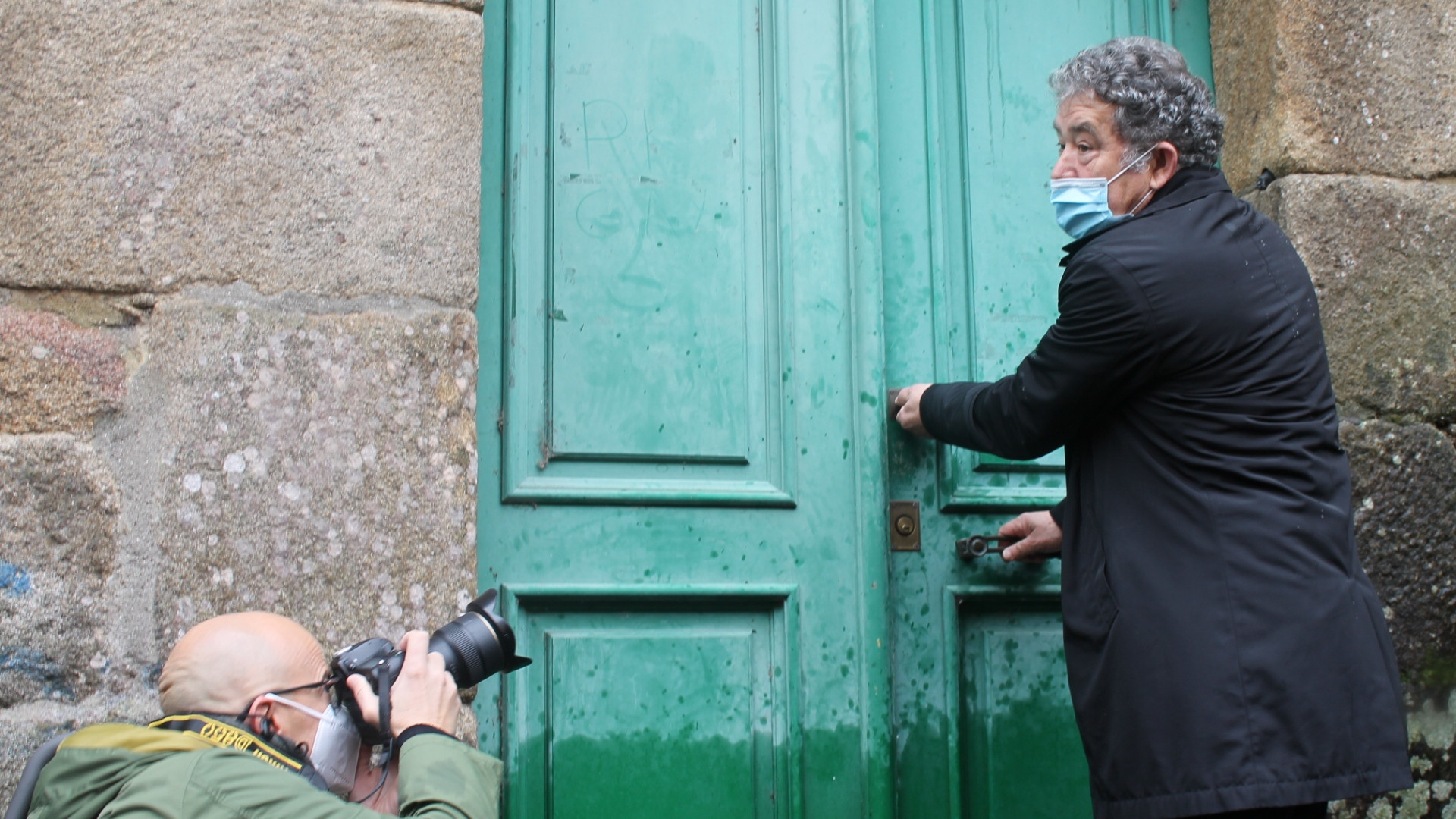 Lores ha abierto la puerta de Santa Clara esta mañana en un acto cargado de simbolismo. Foto: Treintayseis