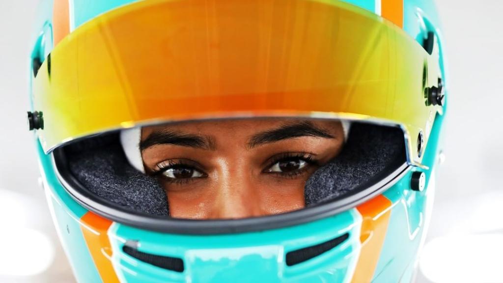 La piloto árabe Reema Juffali