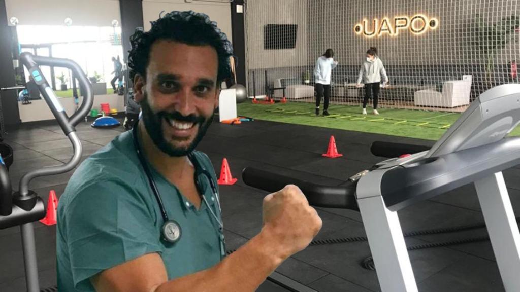 El médico Jesús Candel en el centro UAPO, en un montaje,