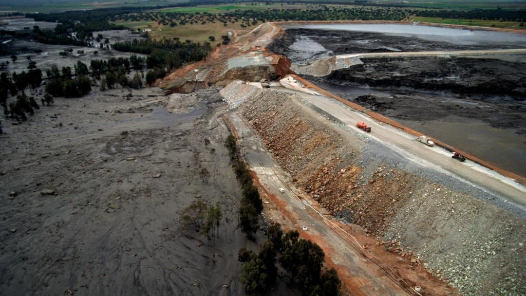 La rotura de la balsa de Aznalcóllar en 1998.