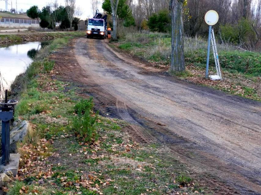Imagen de la retirada de la brea