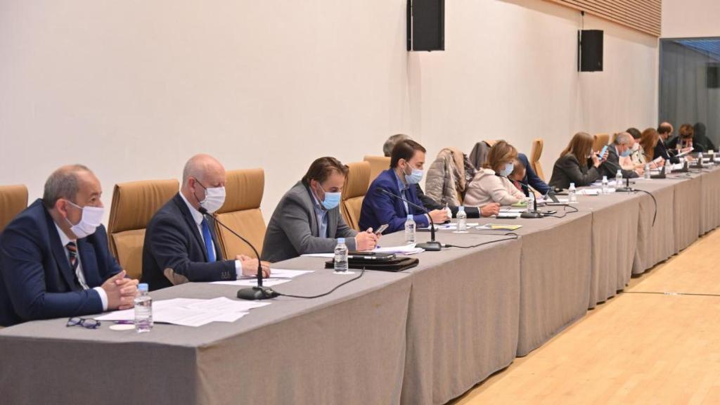 Concejales de Ciudadanos y del Partido Popular durante una sesión plenaria del Ayuntamiento de Salamanca