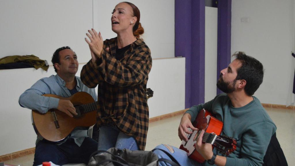 Soraya bailando en uno de los momentos del ensayo.