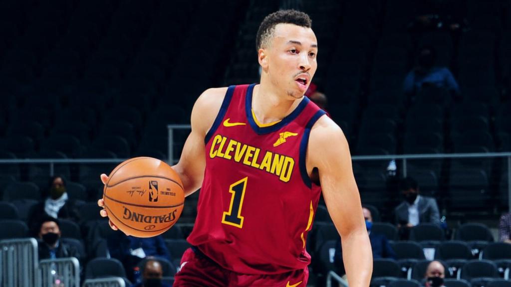 Dante Exum durante un partido con Cleveland Cavaliers