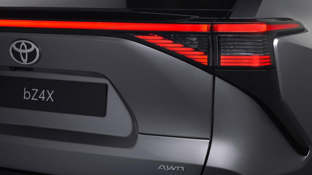 La zaga nos recuerda a los últimos modelos de Lexus.